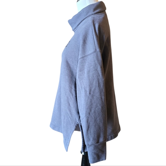 Peloton Sweatshirt Women's Medium Gray Grey Funnel Neck Pullover - Picture 7 of 7
